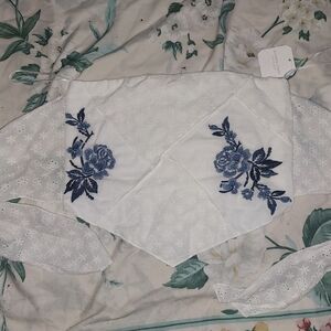 Altar'd State White and Blue Floral Crop Top